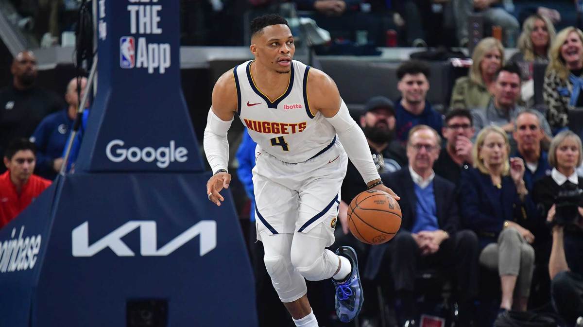 自信,威斯布鲁克已决定拒绝掘金队的球员选项,成为完全自由球员