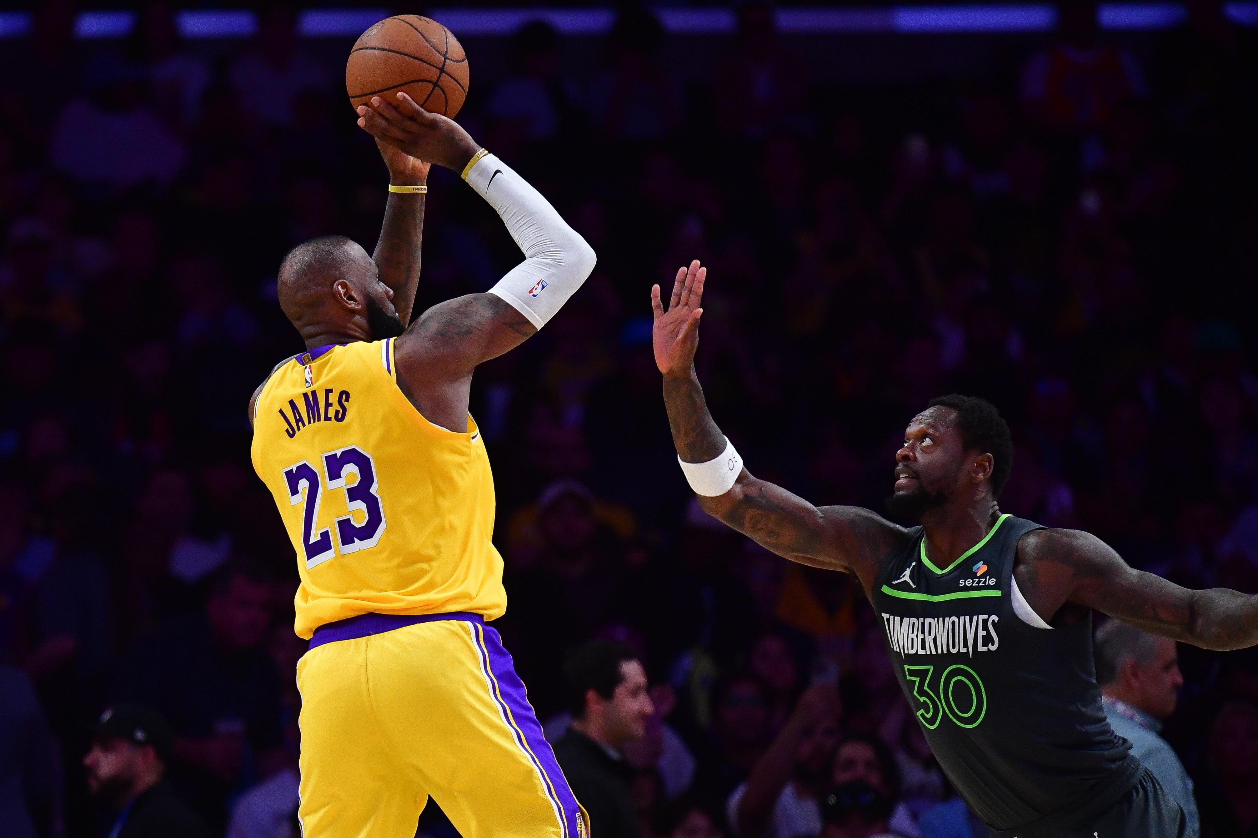 开云体育官网-詹姆斯：我的三分确实进步了 但它依旧是我从未真正掌握好的领域