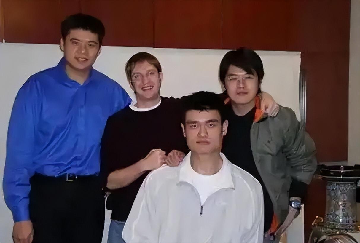 杨毅透露现场看姚鲨大战，担心大姚被打死！宇宙勇乔丹也不是对手