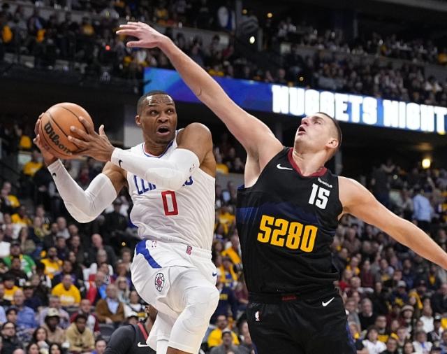 1727370089071029688.png 开云体育-昔日仇家冰释前嫌 韦少依靠情绪价值征服掘金