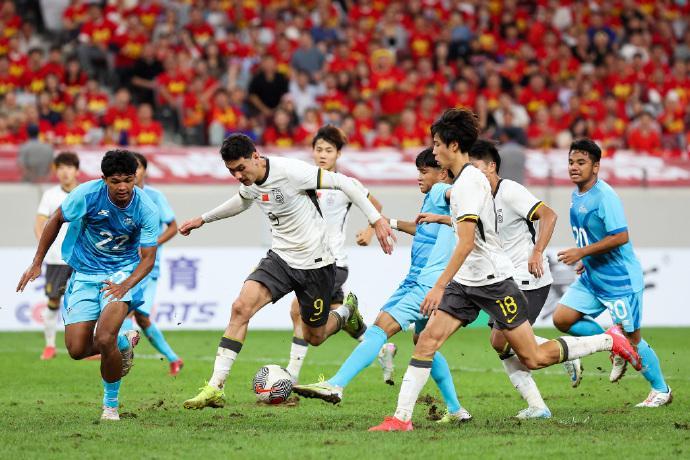 开云-U22国足为何半场狂轰9球？王钰栋单点爆破，对手血槽已空