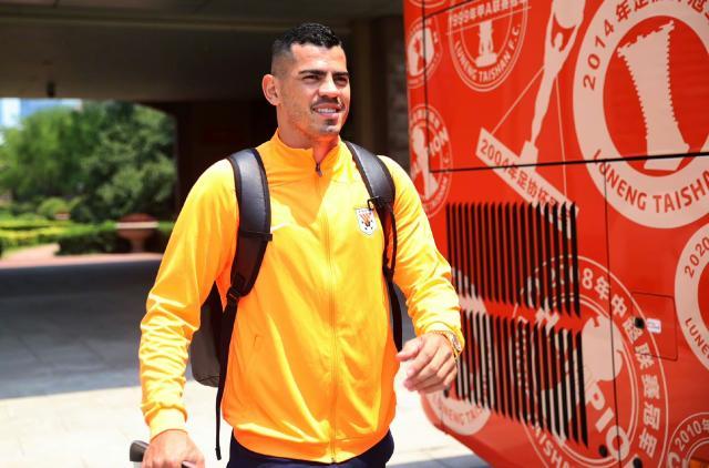 kaiyun.com-泰山西征上演“似是故人来” 崔康熙正谋求战术变革