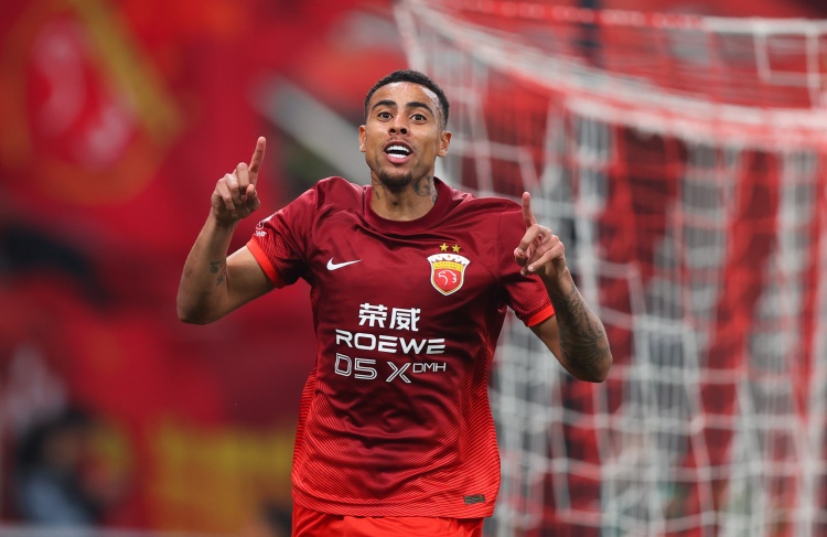 开云体育官网-郑州日报：前海港外援古斯塔沃现身郑州，加盟河南队已进入倒计时