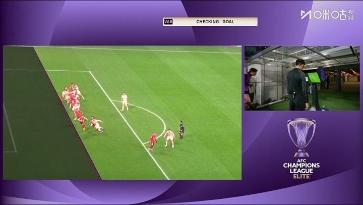 开云-蓉城逃过一劫！武里南进球被吹，VAR介入3分钟，越位毫厘之间