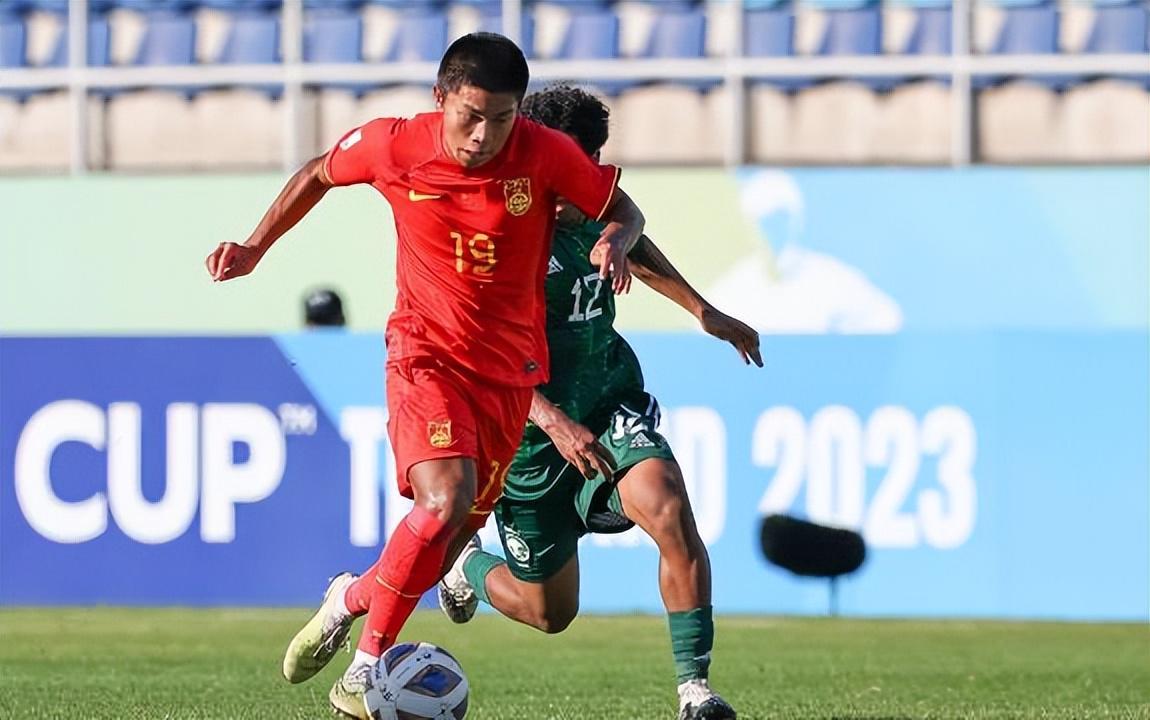 开云体育官网-穆斯卡特没看错人！连续两个赛季重点培养的上港新星，如今爆发